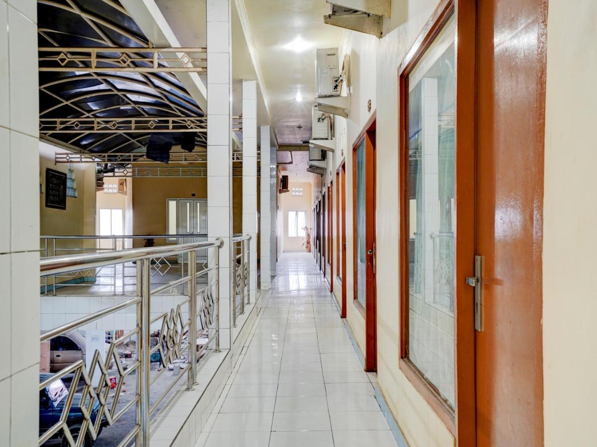 Super Oyo 90118 Hotel Diamond Syariah Subang Exterior photo