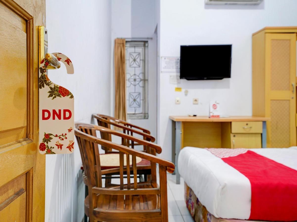 Super Oyo 90118 Hotel Diamond Syariah Subang Exterior photo