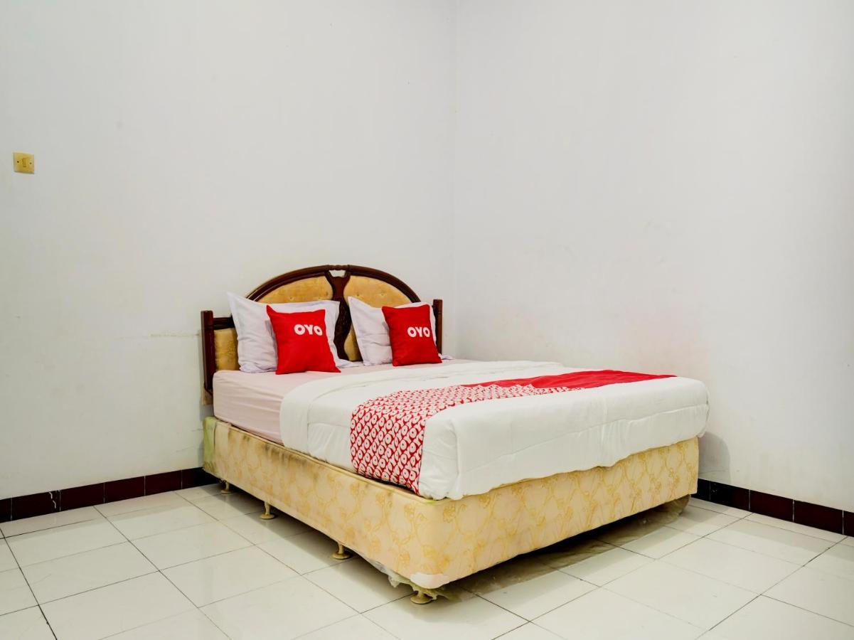 Super Oyo 90118 Hotel Diamond Syariah Subang Exterior photo