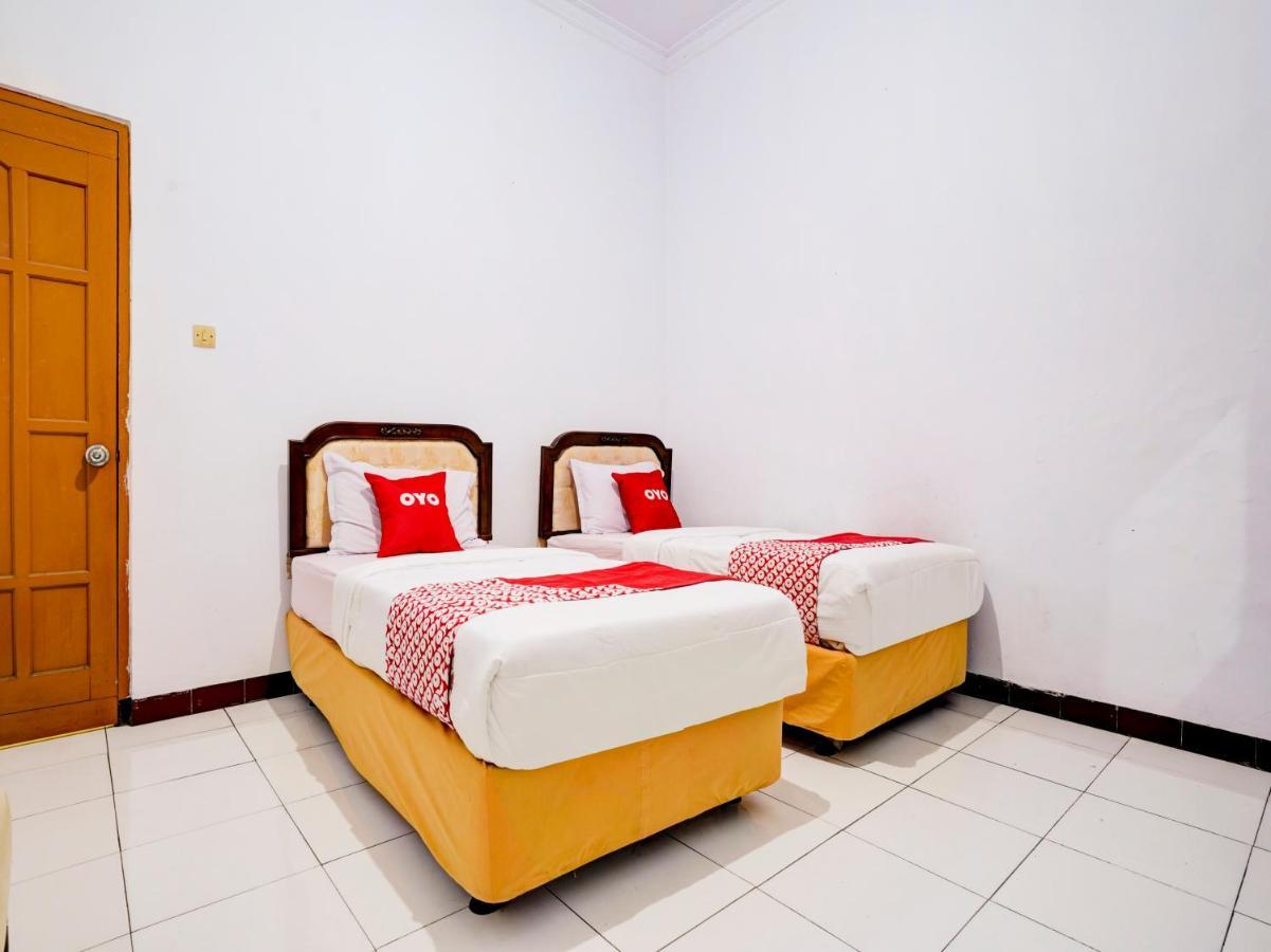 Super Oyo 90118 Hotel Diamond Syariah Subang Exterior photo