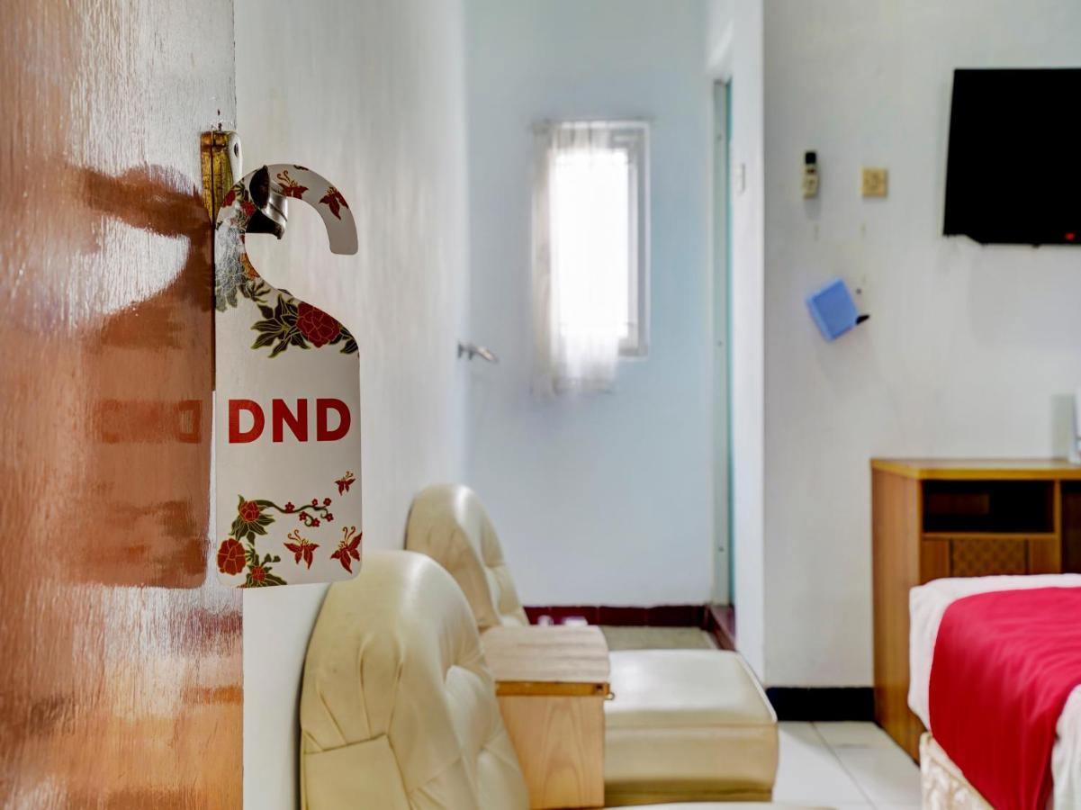 Super Oyo 90118 Hotel Diamond Syariah Subang Exterior photo